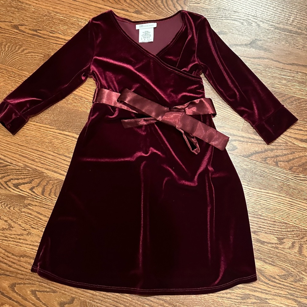 Bonnie Jean size 6 little girl long sleeve burgundy velvet dress with satin tie